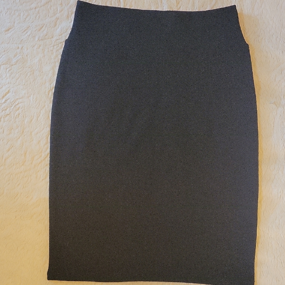 SALE 3 For $20 - LuLaRoe Textured Classic Black Pencil Skirt SMALL